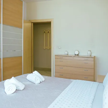 Sunrise Near The Center Apartment