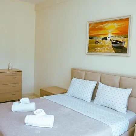 Apartment Sunrise Near The Center *