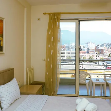 Sunrise Near The Center Apartman Tirana