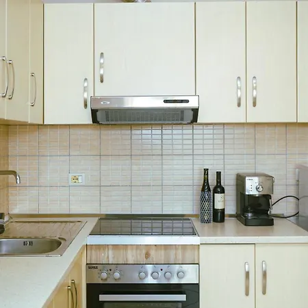 Sunrise Near The Center Appartement Tirana