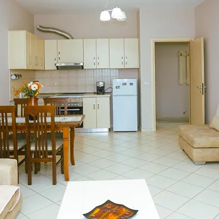 Apartament Sunrise Near The Center *