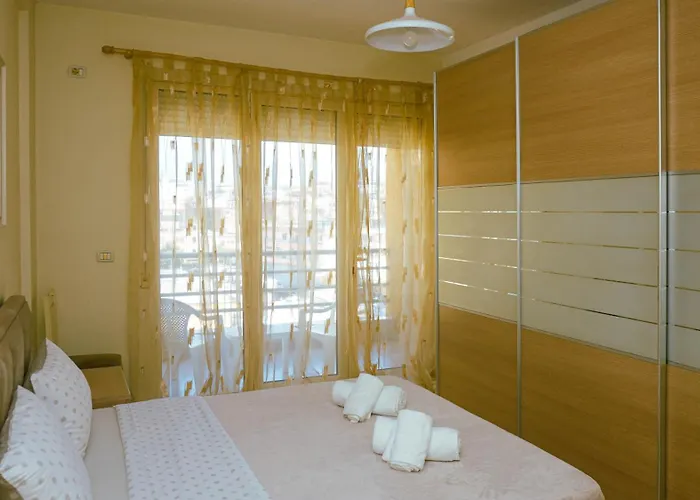 Sunrise Near The Center Apartman Tirana