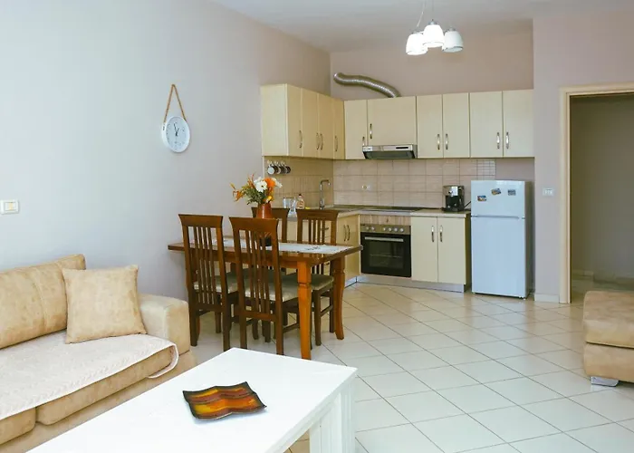 Sunrise Near The Center Appartement Tirana